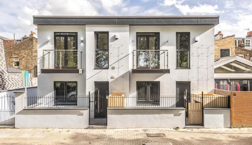 Case de vacanță 2 Bed 2 Bath Balcony View Wimbledon Tennis