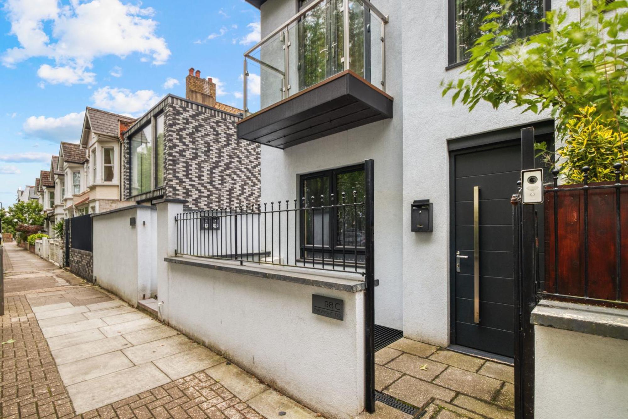 2 Bed 2 Bath Balcony View Wimbledon Tennis * Londra
